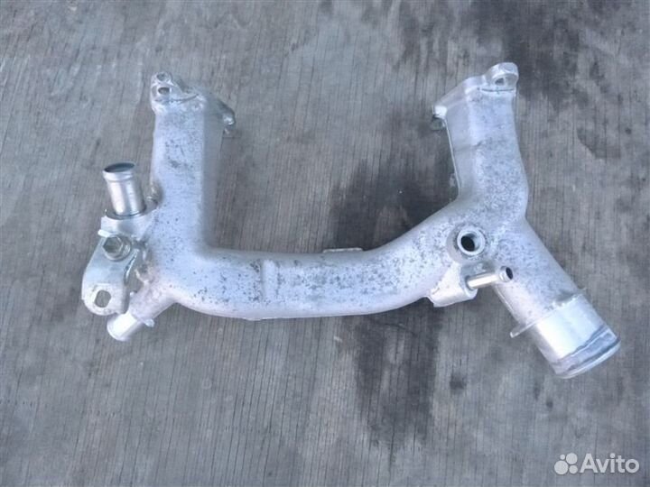 Патрубок системы охлаждения Lexus Ls600H UVF45