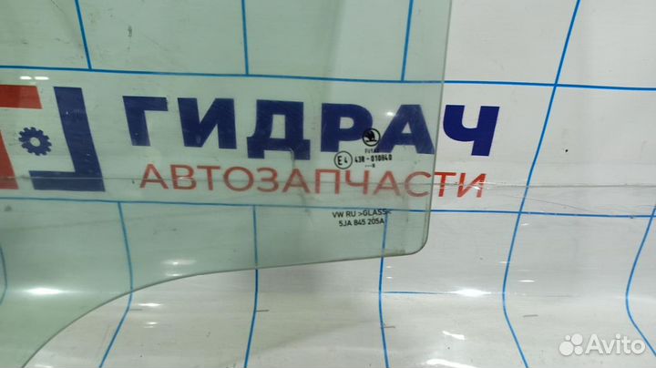 Стекло двери задней левой Skoda Rapid 5JA845205A