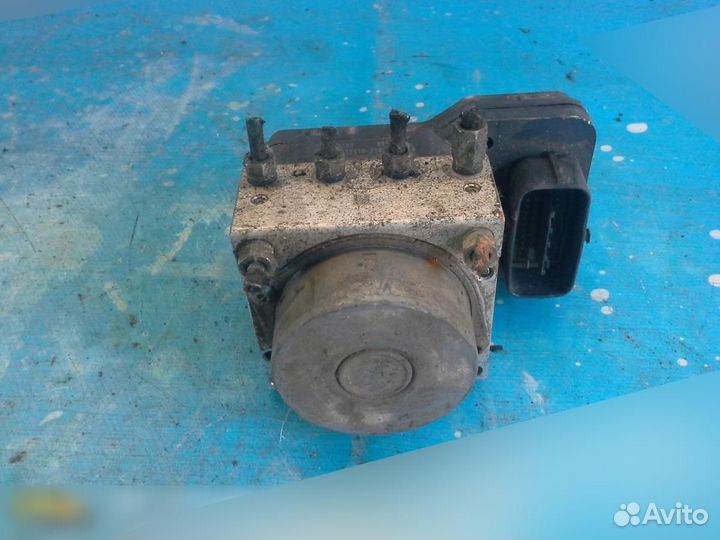 Блок ABS (насос) Toyota Corolla E15 2006-2013