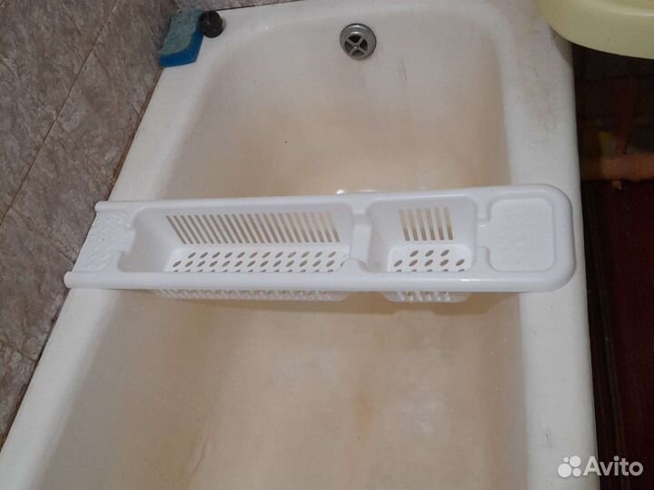 Полка на ванну