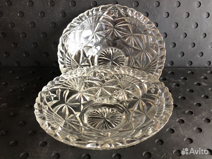 Две тарелки, винтажное стекло