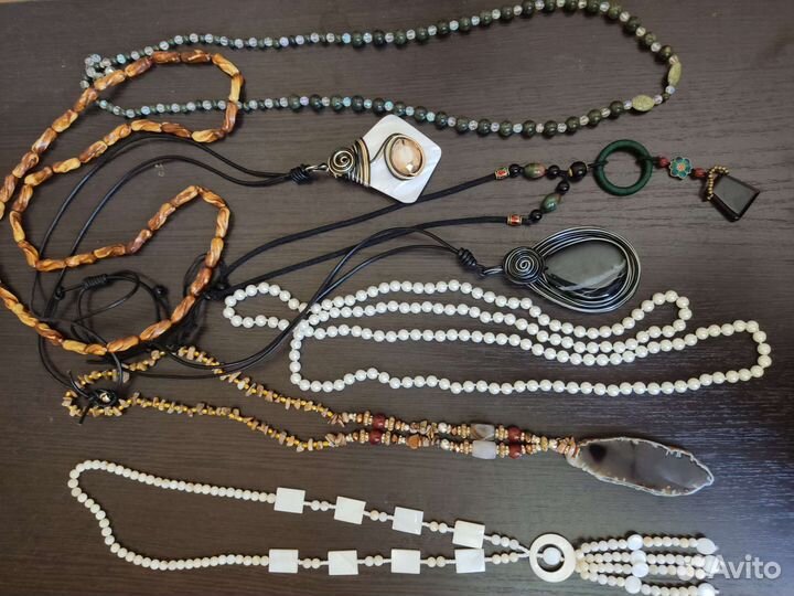 Бусы из натуральных камней