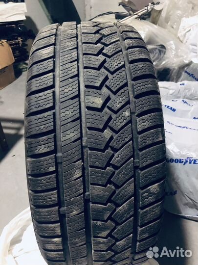 Ovation Ovation 4 235/35 R18 95H