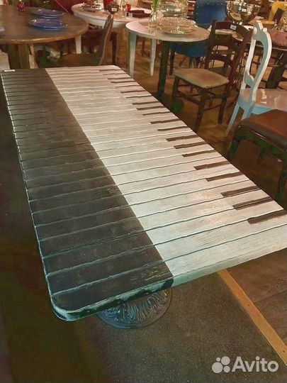 Стол обеденный 