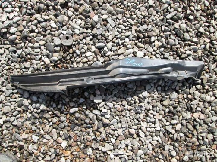 Пыльник крыла передний правый Toyota Premio ZZT240