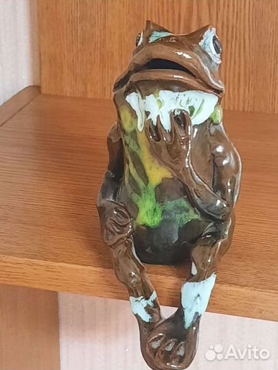 Статуэтка лягушка