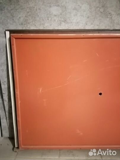 Дверь входная металлическая