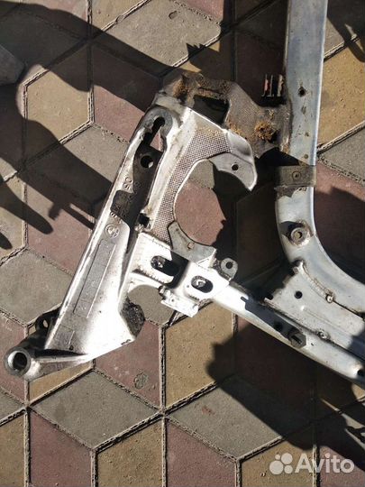 Бмв е65 подрамник перед