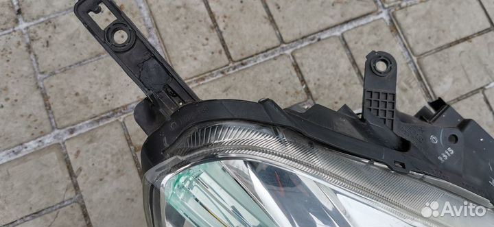 Фара Nissan Wingroad Y12