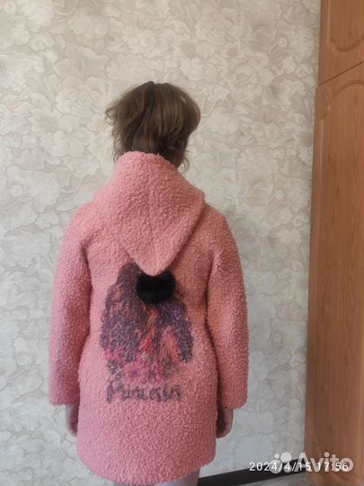 Пальто на девочку