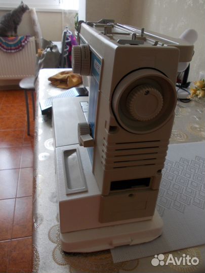 Швейная машина