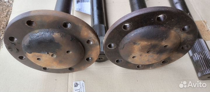 Полуось Freightliner Columbia