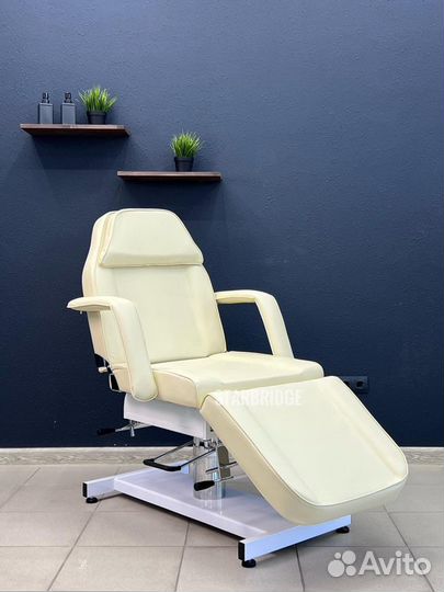 Косметологическая кушетка