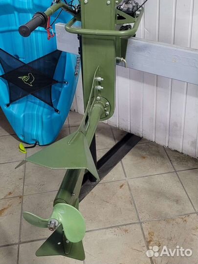 Новый, в наличии мотор болотоход 9 л. с