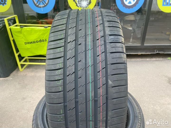 Tracmax X-Privilo RS01+ 275/40 R20