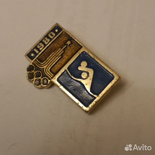 Значки и брошки СССР Винтаж