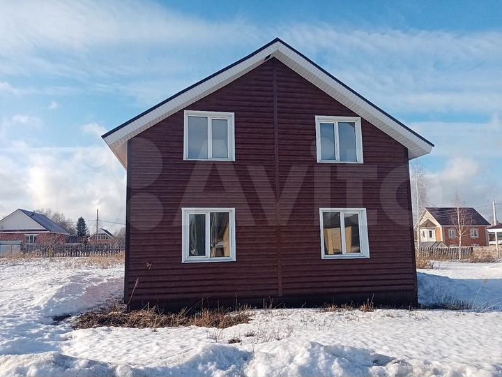 Коттедж 121 м² на участке 12 сот.