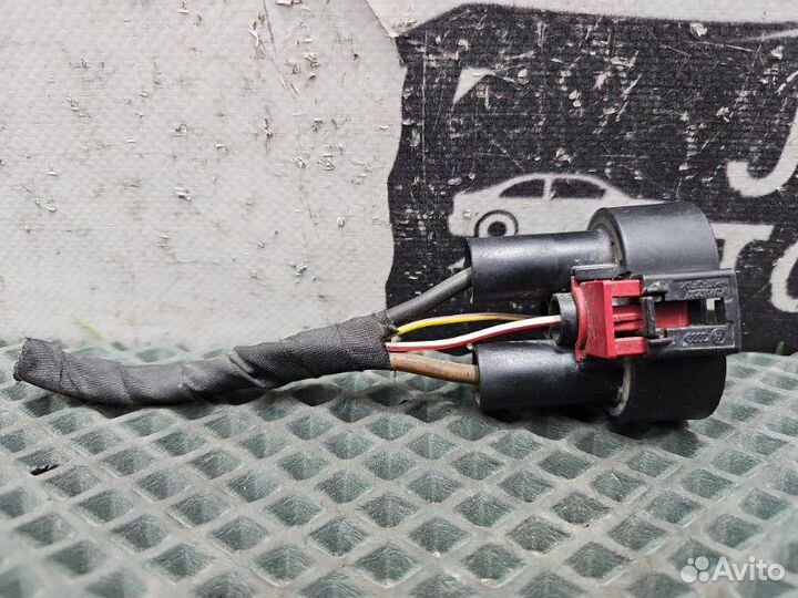 Разъем вентилятора охлаждения Volkswagen Jetta 6