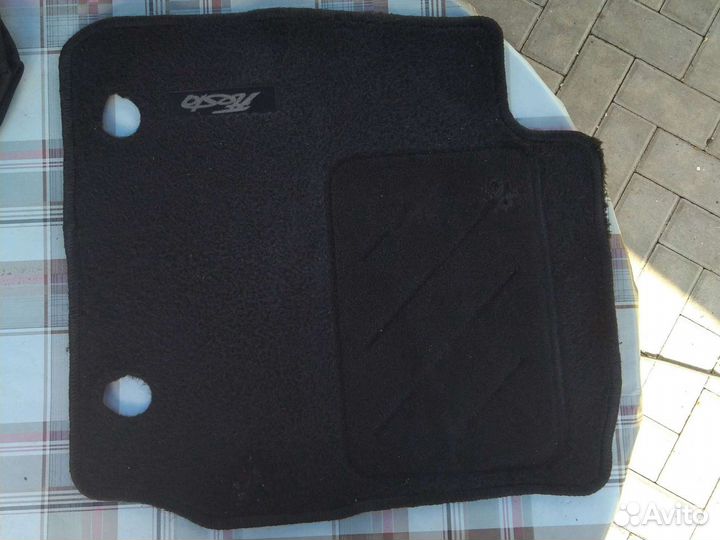 Оригинальные текстильные коврики Ford Fiesta