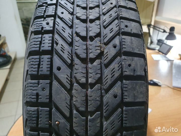 Firestone Winterforce UV 215/70 R16 99S