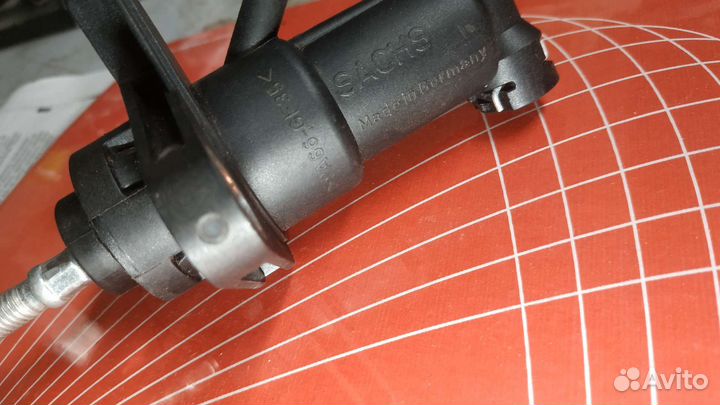 Цилиндр сцепления главный