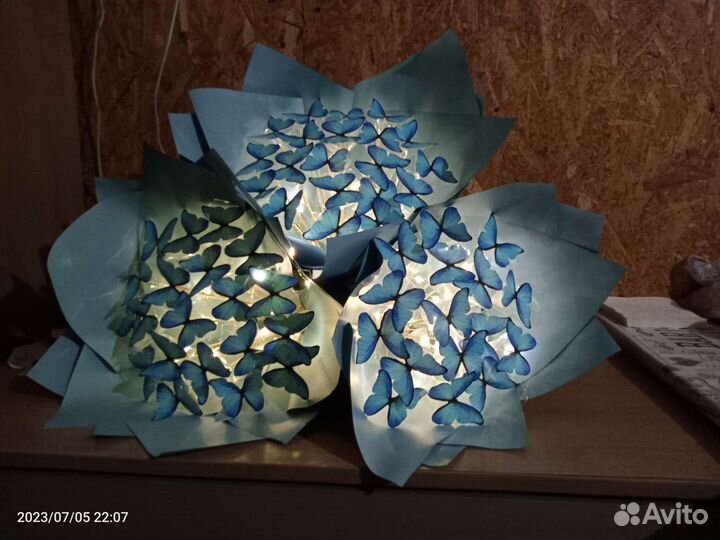 Букет из синих бабочек