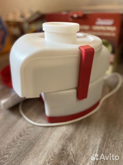 Электросоковыжималка шинковка