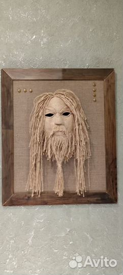 Панно-маска из джута