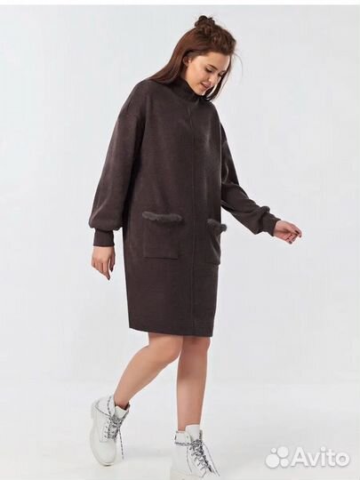 Платье тёплое с меховой отделкой