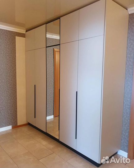 Шкаф трехстворчатый (и другие)