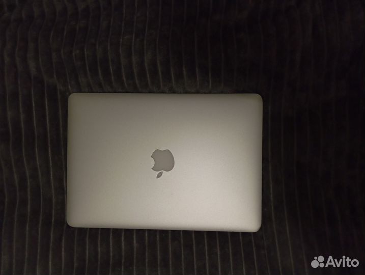 Apple MacBook Pro 13 (2015 год) Model A1502