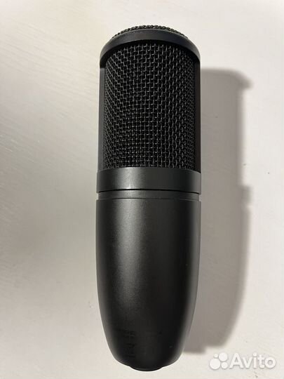 Студийный микрофон akg p120