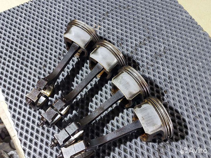 Поршня двигателя 1.6 hxda Ford Focus II 2008 г