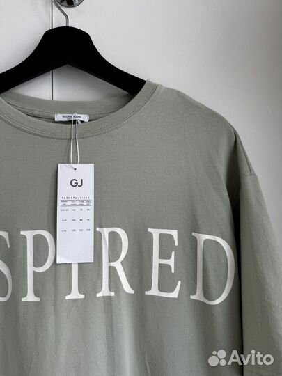 Новая женская футболка