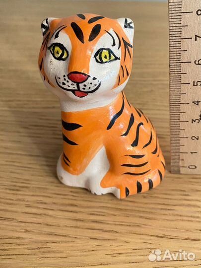 Статуэтка Тигренок