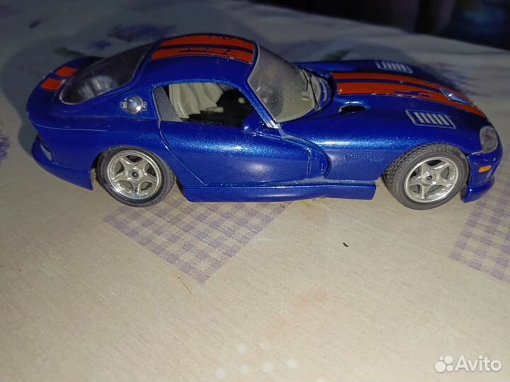 Dodge Viper GTS Coupe коллекционная машинка