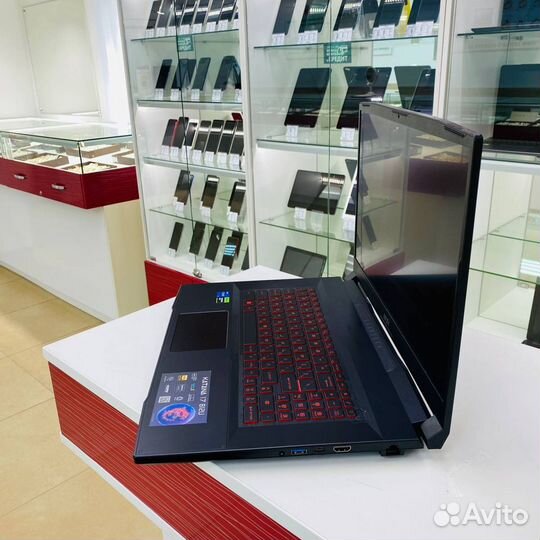 Ноутбук MSI Katana 17 B12UCR-821XRU, №68062