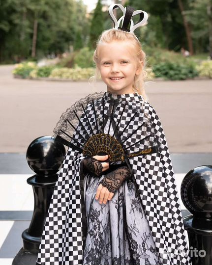 Костюм шахматной королевы