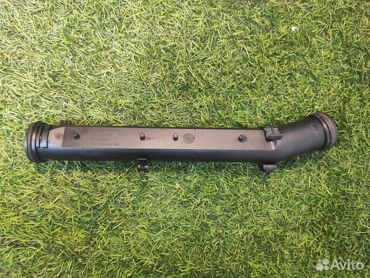 Патрубок Volkswagen Golf 4