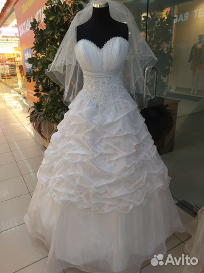 Свадебное платье 44 46 новое