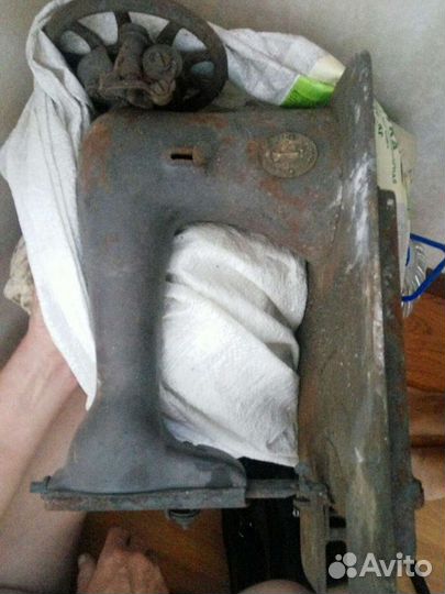 Швейная машина Zinger