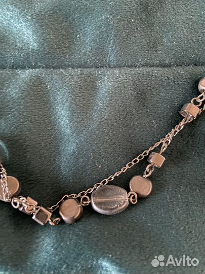 Подвеска из бусин и цепочка