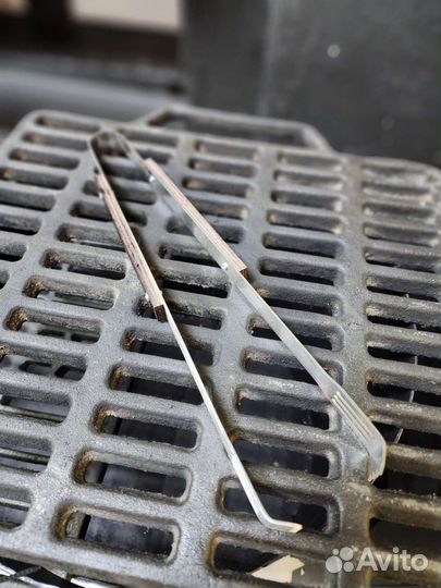 Щипцы для гриля с деревянной ручкой малые