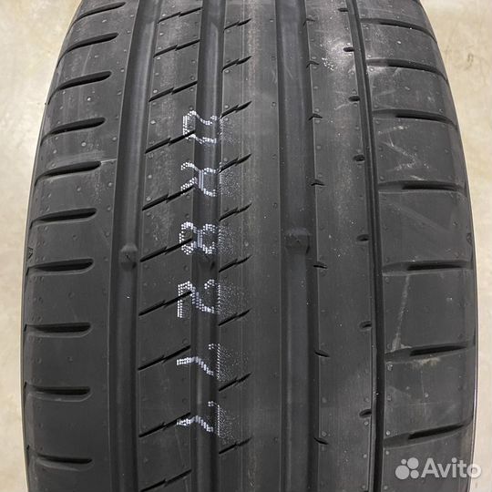 Yokohama Advan Sport V107 265/45 R20