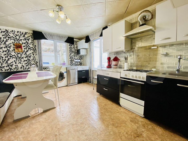 Дом 69,9 м² на участке 6 сот.