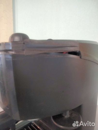 Кофеварка рожковая delonghi