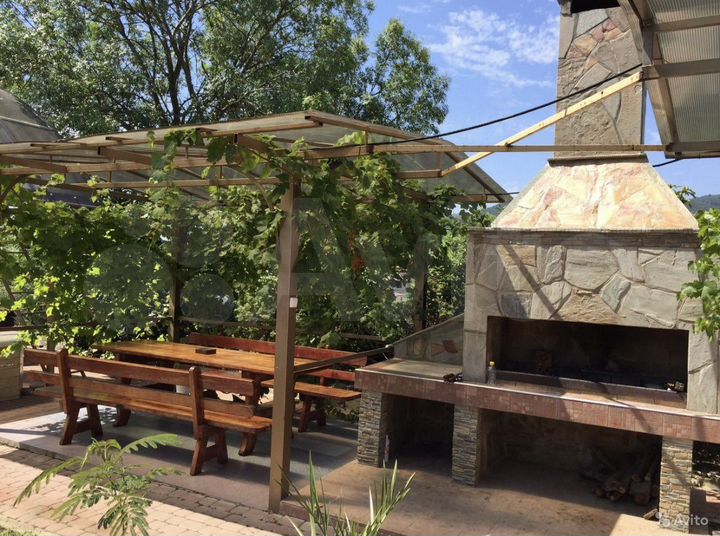 Комната 30 м² в 6-к., 2/2 эт.