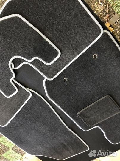 Автомобильные коврики Renault Daster