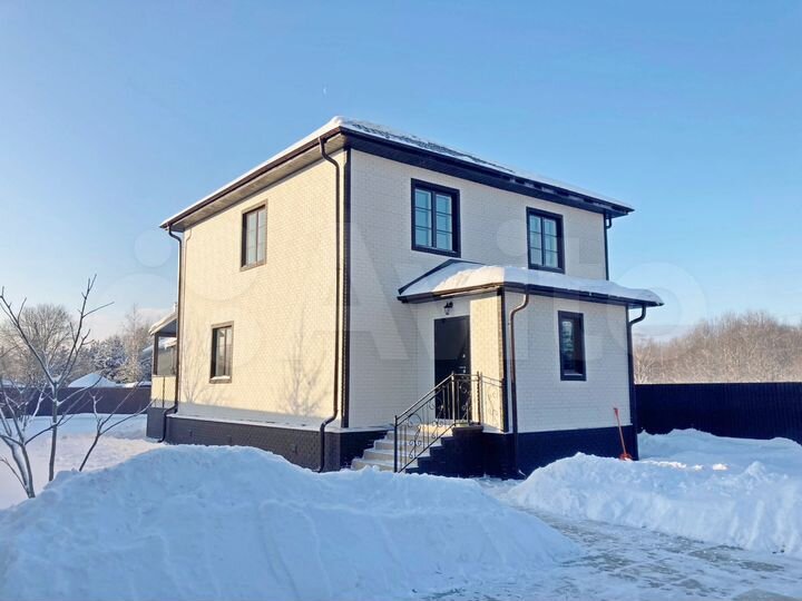 Дом 182 м² на участке 9 сот.