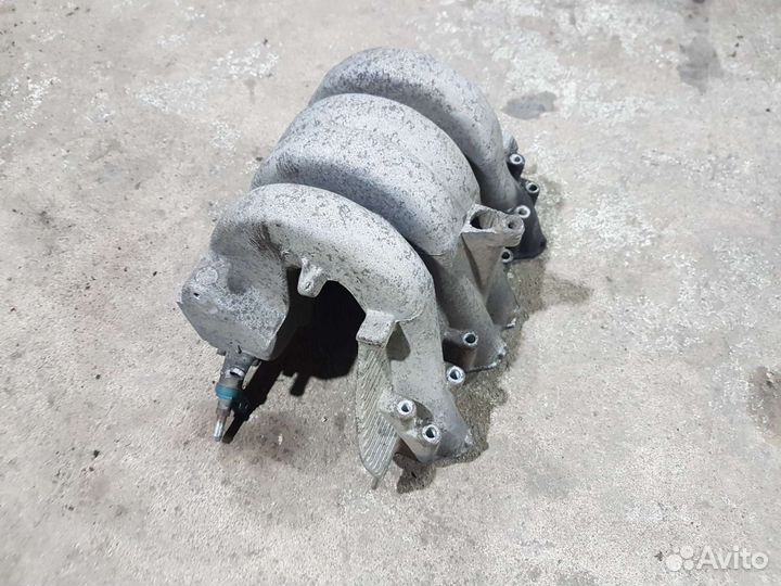 Впускной коллектор Volkswagen Passat B3 2Е